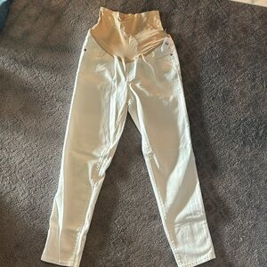 NWT Old Navy White Denim Maternity Jeans